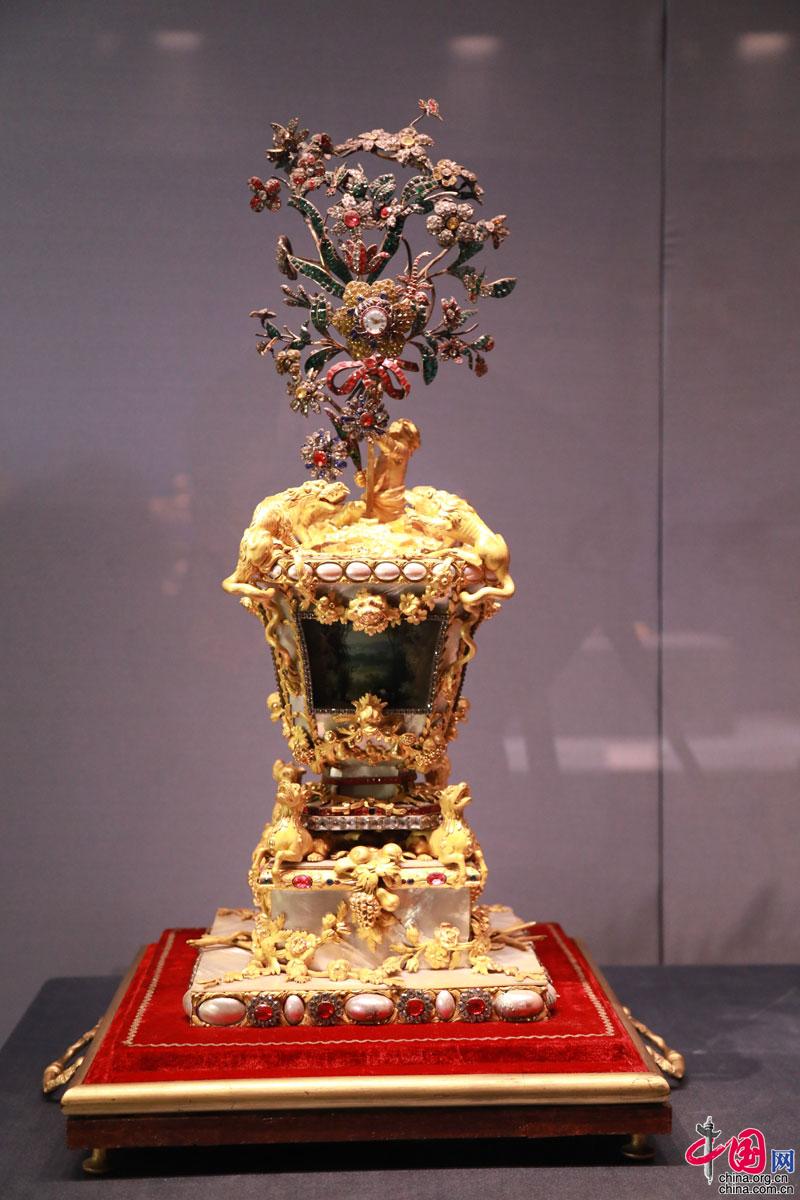 钟鸣盛世 紫禁城和避暑山庄首次合璧展出钟表