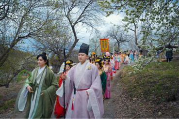 长春百年梨园盛景绽放 汉服花朝节游园会盛况空前