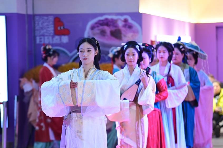 火火国风潮 青年汉服社团专场文艺演出传承传统文化