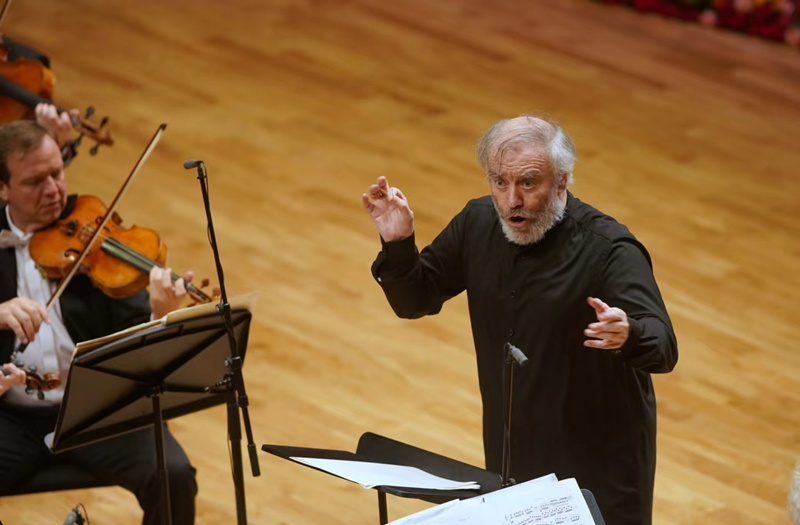 捷杰耶夫执棒 北京艺术中心迎来首支国际乐团