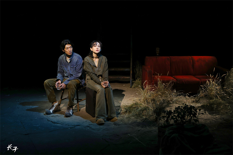 北京人艺《长子》首演 探讨爱与信任