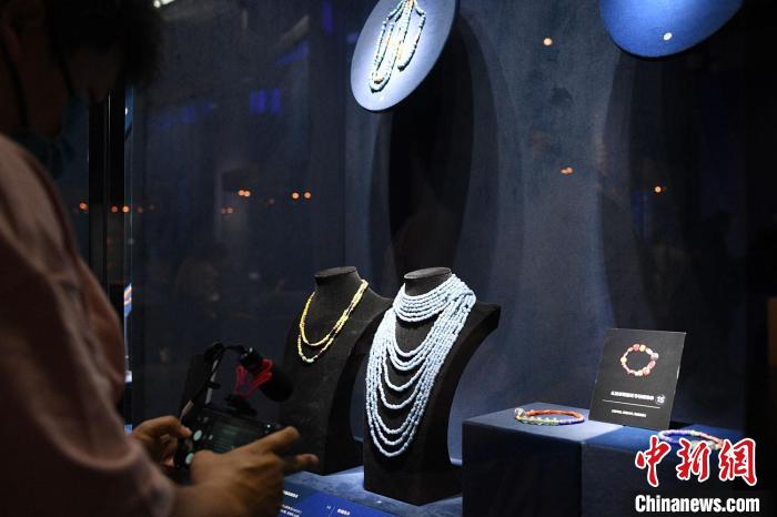 见证中外文明互鉴 232件汉代珠饰亮相广州