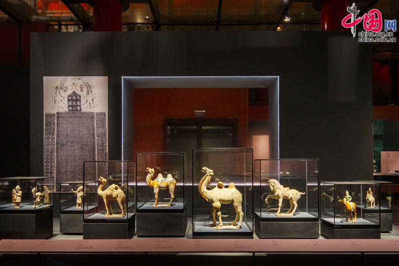 故宫新春“祥龙贺岁” “大龙票”领衔龙年文创