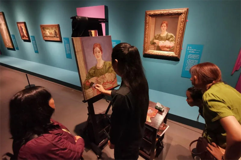 辽宁省博物馆暑假首月观众数量增长六成