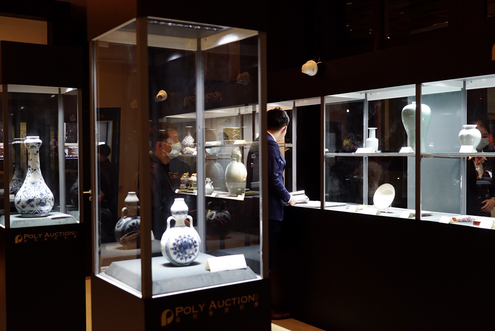 保利香港2021秋季拍卖重磅拍品亮相预展北京站