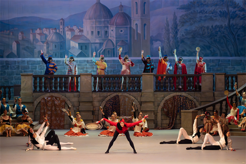 俄式芭蕾《罗密欧与朱丽叶》拉开2024国家大剧院舞蹈节序幕