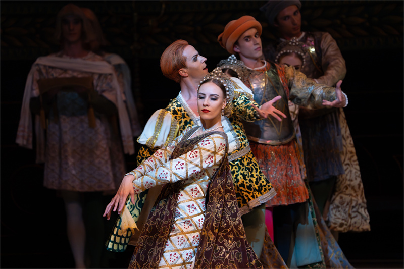 俄式芭蕾《罗密欧与朱丽叶》拉开2024国家大剧院舞蹈节序幕