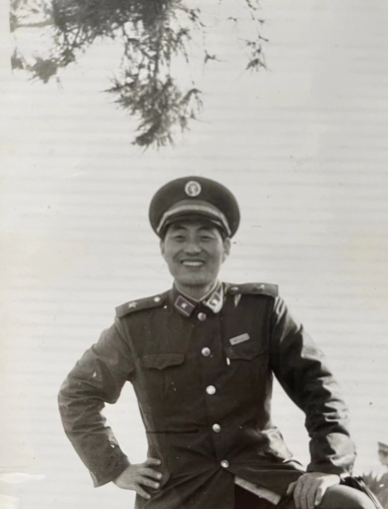 芒寒色正，吾师如兄！记原南京政治学院新闻系学员队队长栾景乐