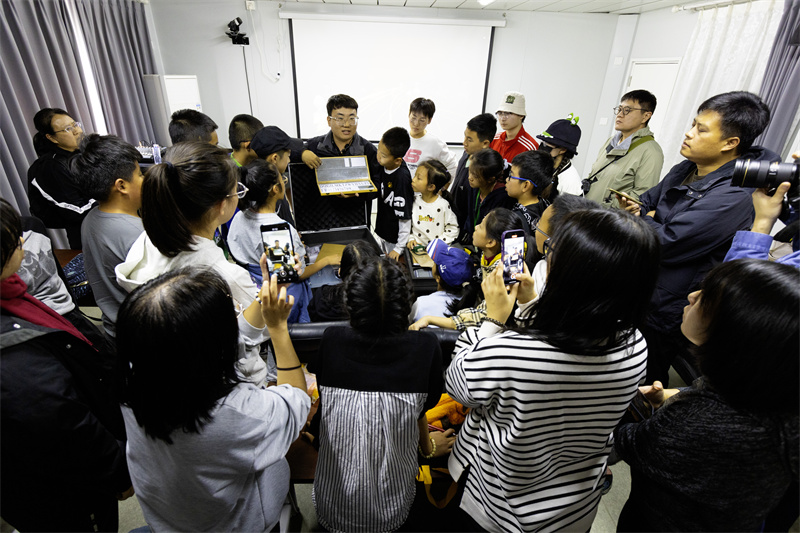 20组家庭走进北京路县故城遗址考古发掘现场