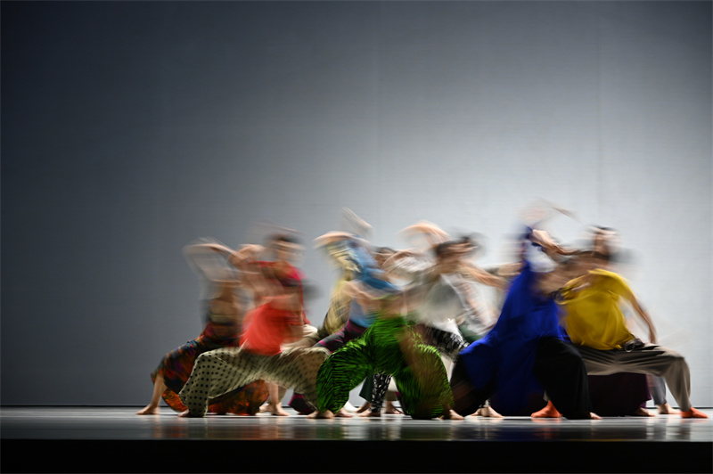 云门舞集《霞》登台国家大剧院