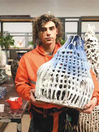 “洋景漂”逐梦千年瓷都