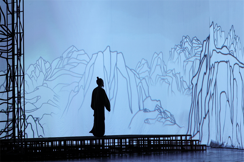 北京人艺再演《杜甫》 打造一个诗人的世界