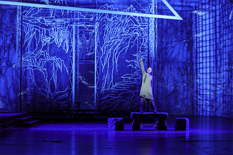 北京人艺再演《杜甫》 打造一个诗人的世界