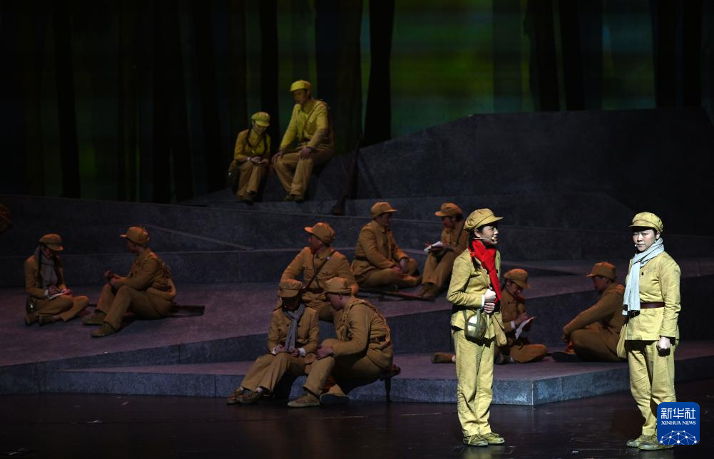 原创话剧《一条大河波浪宽》在京上演