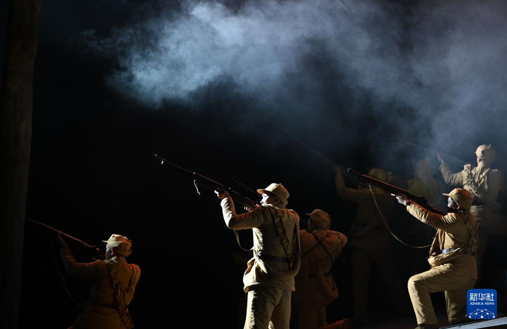 原创话剧《一条大河波浪宽》在京上演