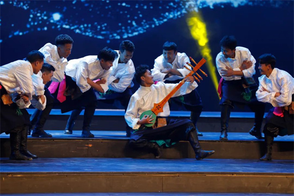 “黑土颂·雪域情”龙藏两地文化交流系列文艺汇演精彩上演