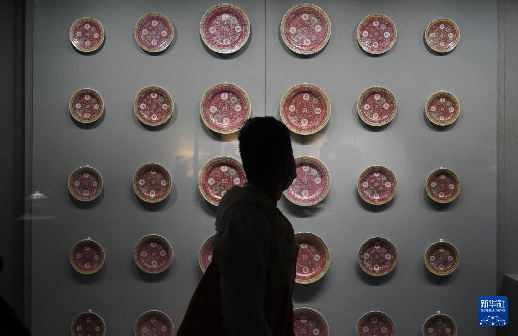 新中国时期景德镇外销瓷展举行