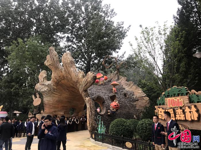 潮玩文旅融合新标杆 泡泡玛特城市乐园在京开园