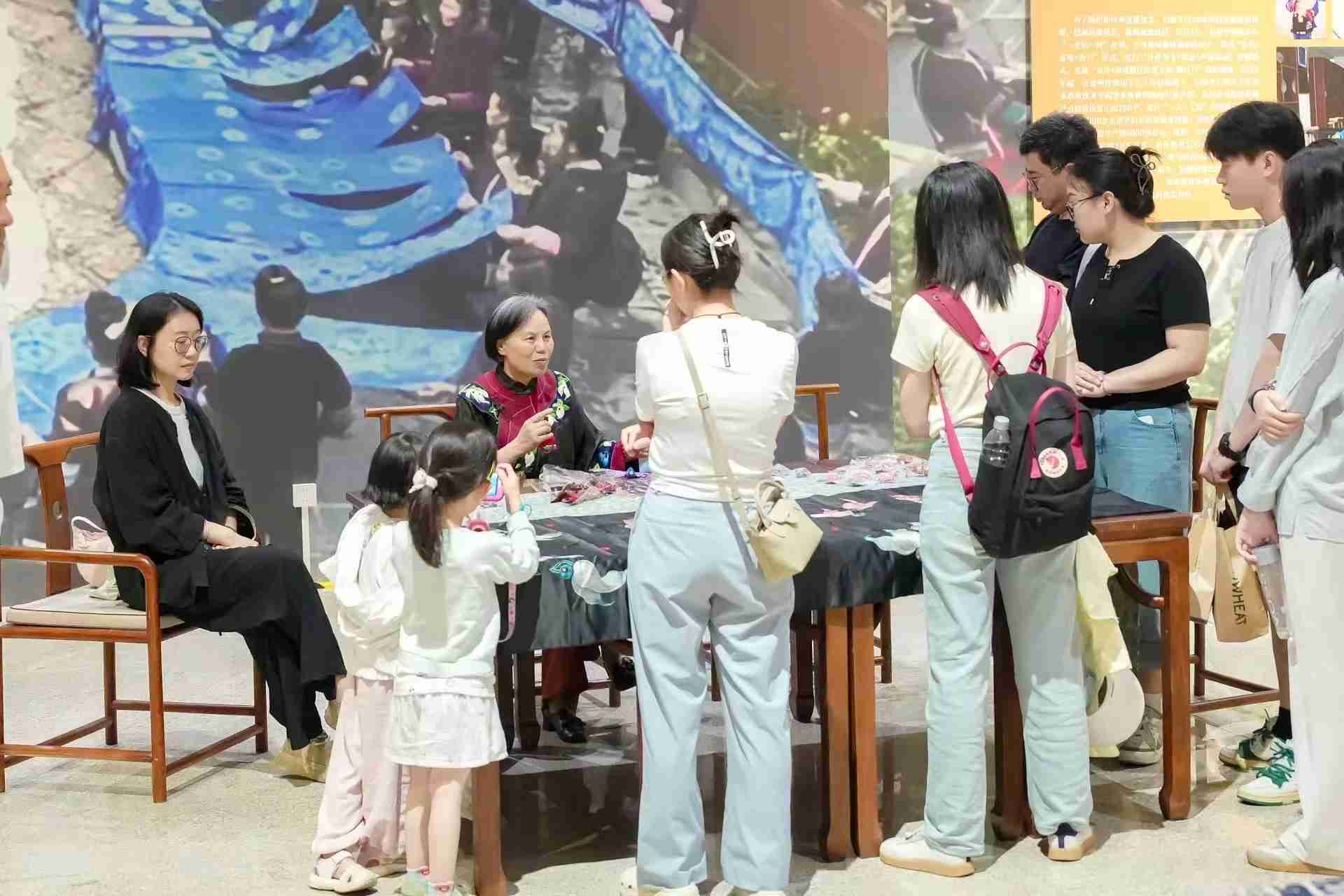 “中国非物质文化遗产传承人研修培训计划十年成果展”在京举办