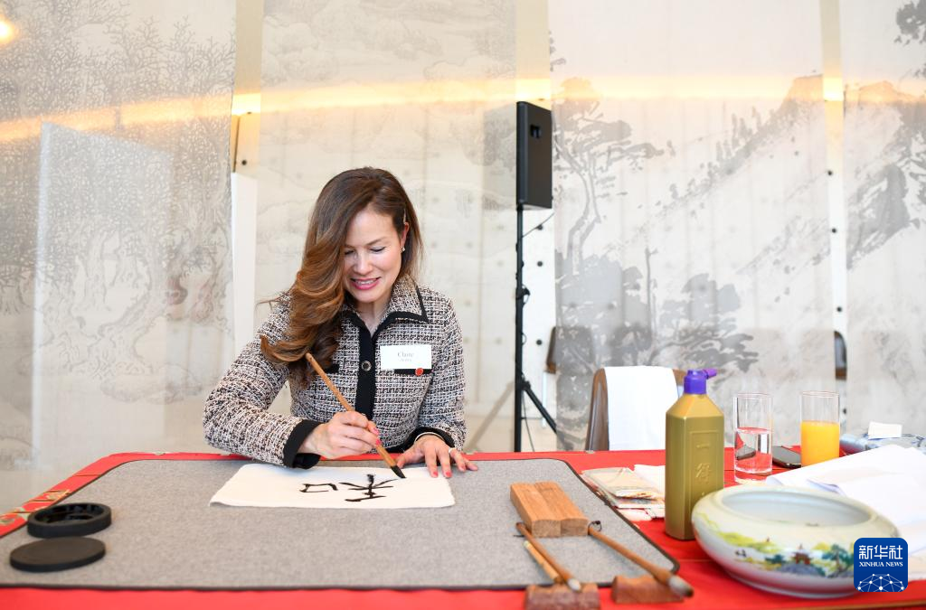 在万国宫感受宋画和汉字的魅力