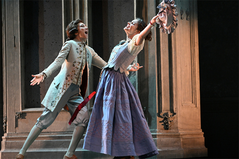 莫扎特歌剧《费加罗的婚礼》第六轮上演 “第二现场”直播蓄势待发