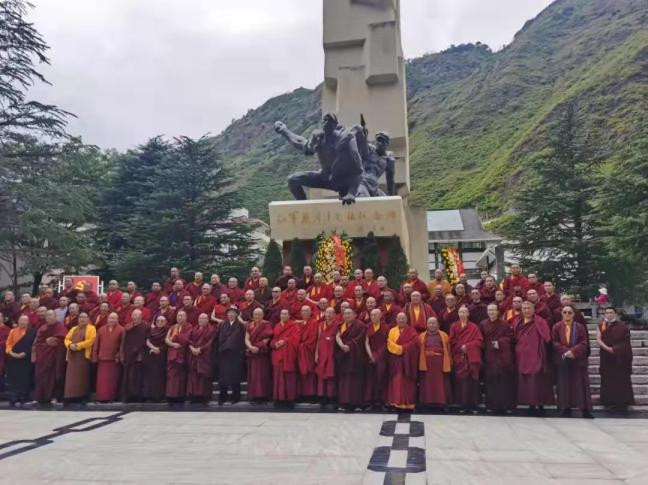 甘孜州佛协第十三期“当代藏传佛教与社会主义核心观”主题研讨会召开